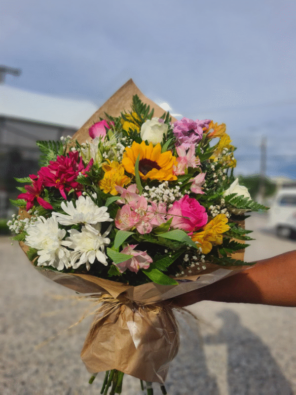 Buquê de Flores Mistas