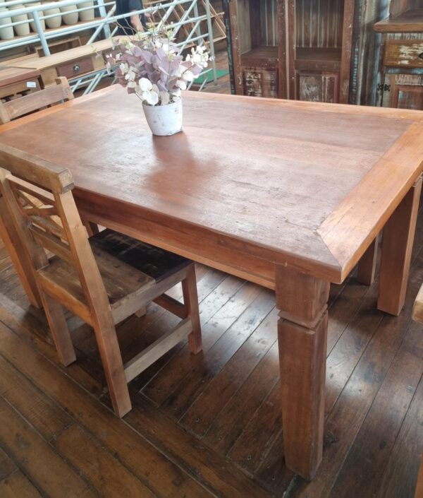 Mesa Colonial Madeira Bruta 1,60