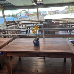 Mesa de Jantar Rústica com Gaveta 1,80