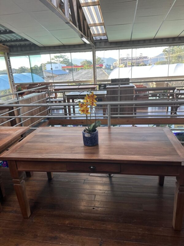 Mesa de Jantar Rústica com Gaveta 1,80