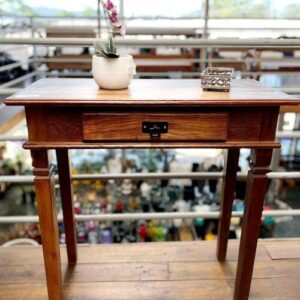 Mesa Lateral Provence com Gaveta